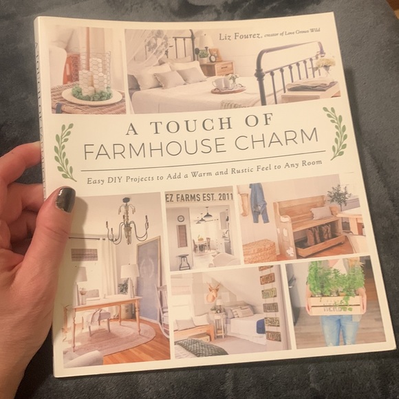 A Touch of Farmhouse Charm book - Picture 5 of 5